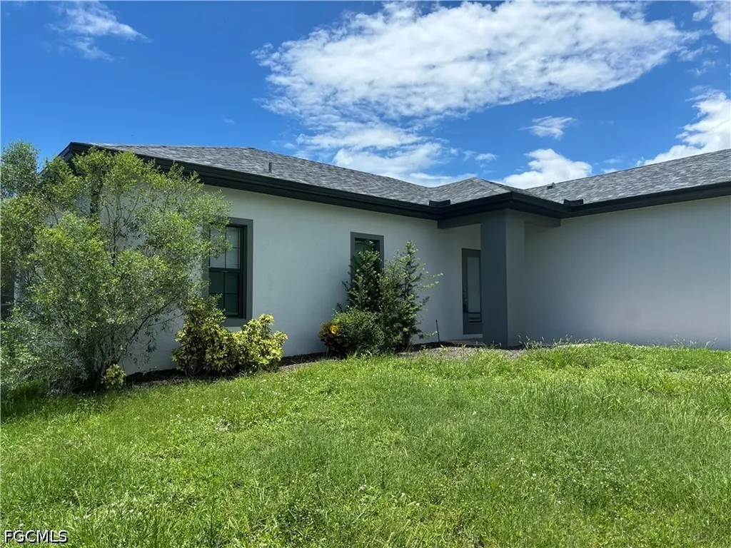 130 SW 37th Avenue Cape Coral FL 33991