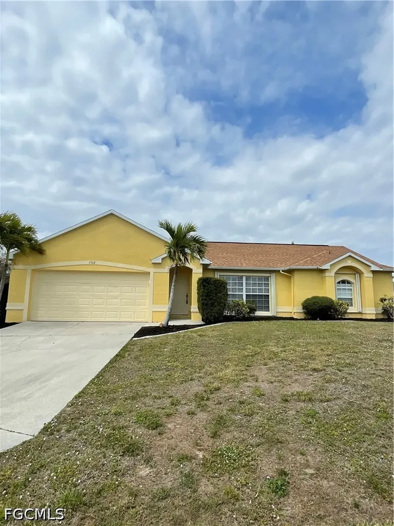 1512 SE 2nd Avenue Cape Coral FL 33990