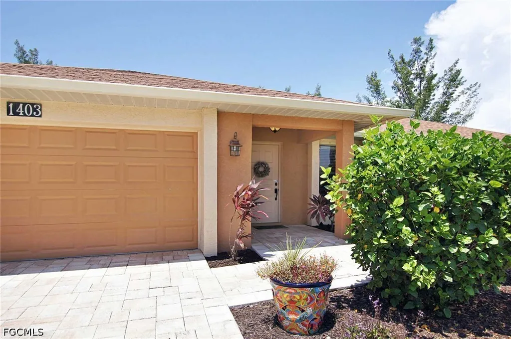 1403 SW 40th Terrace Cape Coral FL 33914