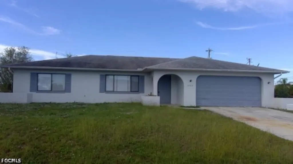 2304 NE 23rd Place Cape Coral FL 33909