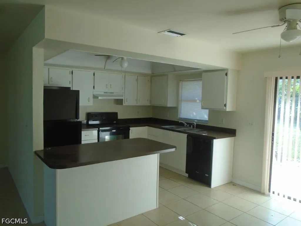 2304 NE 23rd Place Cape Coral FL 33909