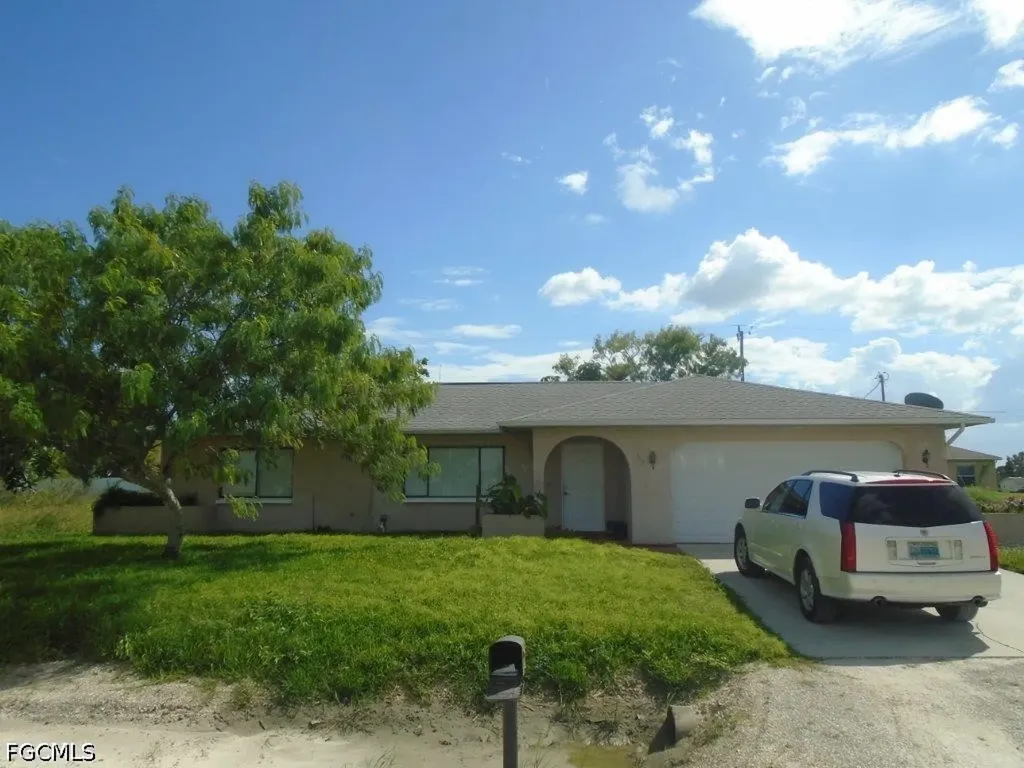 2304 NE 23rd Place Cape Coral FL 33909