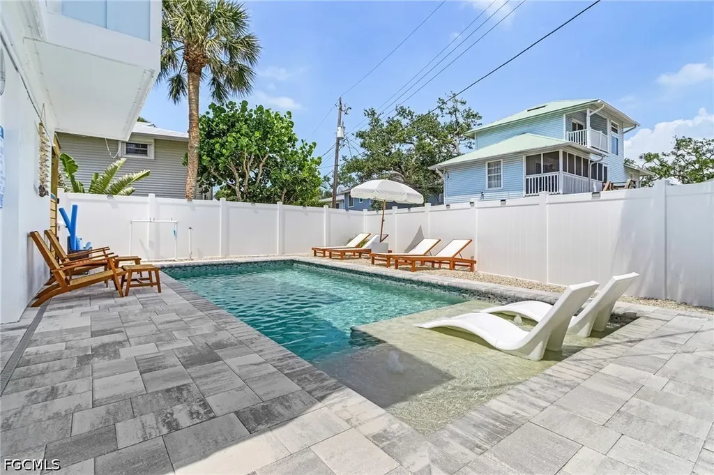 197 Madison Court Fort Myers Beach FL 33931