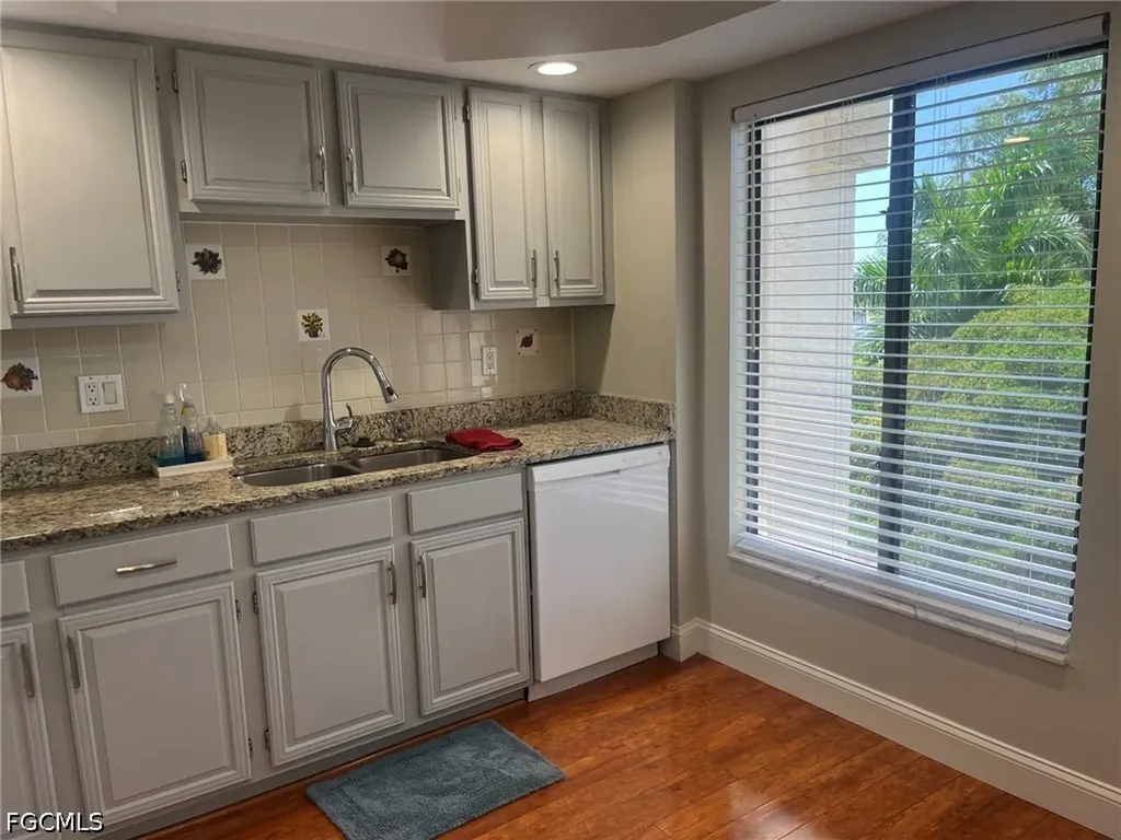 7430 Lake Breeze Drive Fort Myers FL 33907