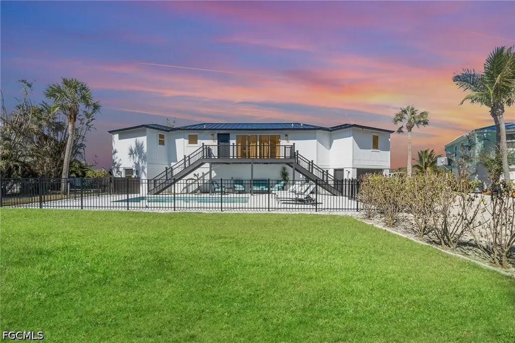 1720 Middle Gulf Drive Sanibel FL 33957