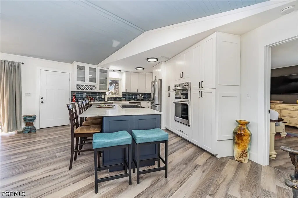 1720 Middle Gulf Drive Sanibel FL 33957