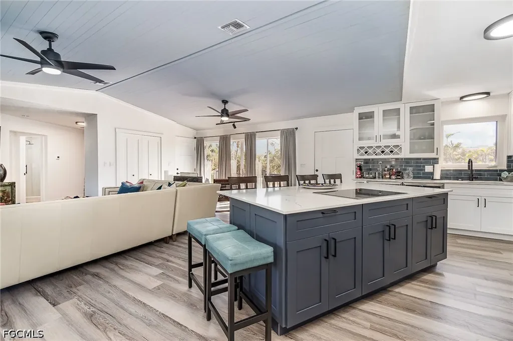 1720 Middle Gulf Drive Sanibel FL 33957