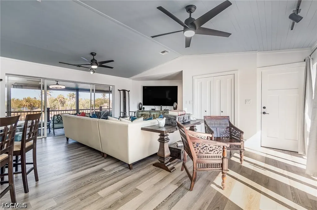 1720 Middle Gulf Drive Sanibel FL 33957