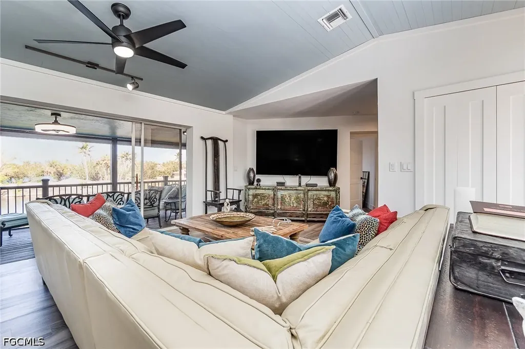 1720 Middle Gulf Drive Sanibel FL 33957