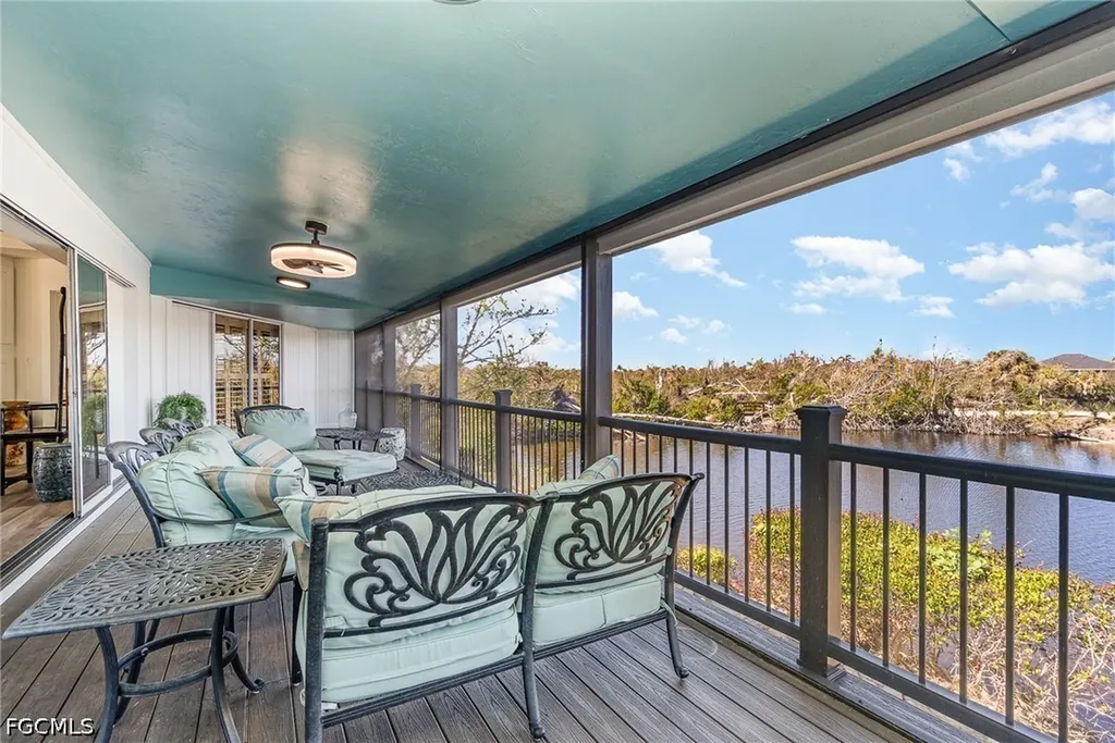 1720 Middle Gulf Drive Sanibel FL 33957