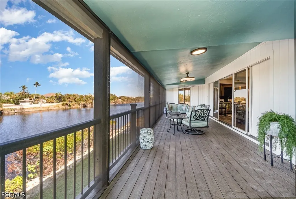 1720 Middle Gulf Drive Sanibel FL 33957