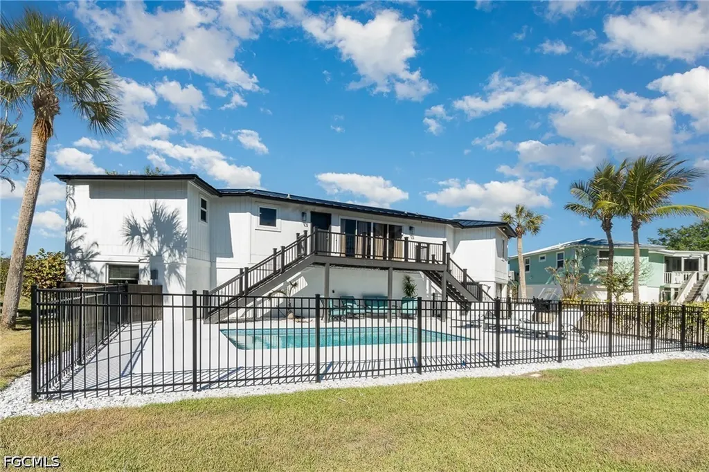 1720 Middle Gulf Drive Sanibel FL 33957