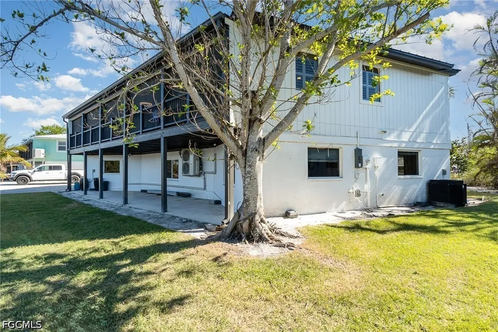 1720 Middle Gulf Drive Sanibel FL 33957