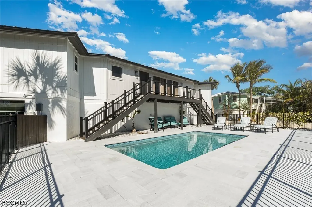 1720 Middle Gulf Drive Sanibel FL 33957
