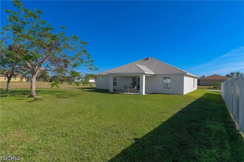 3524 SW 11th Avenue Cape Coral FL 33914
