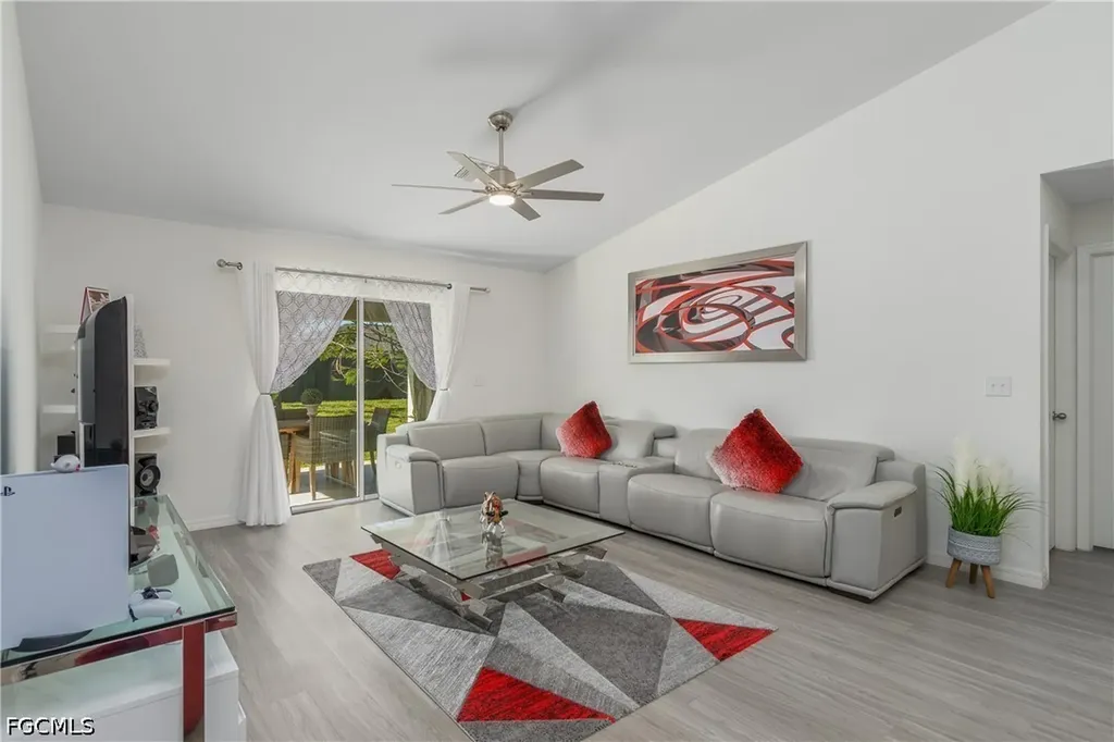 3524 SW 11th Avenue Cape Coral FL 33914