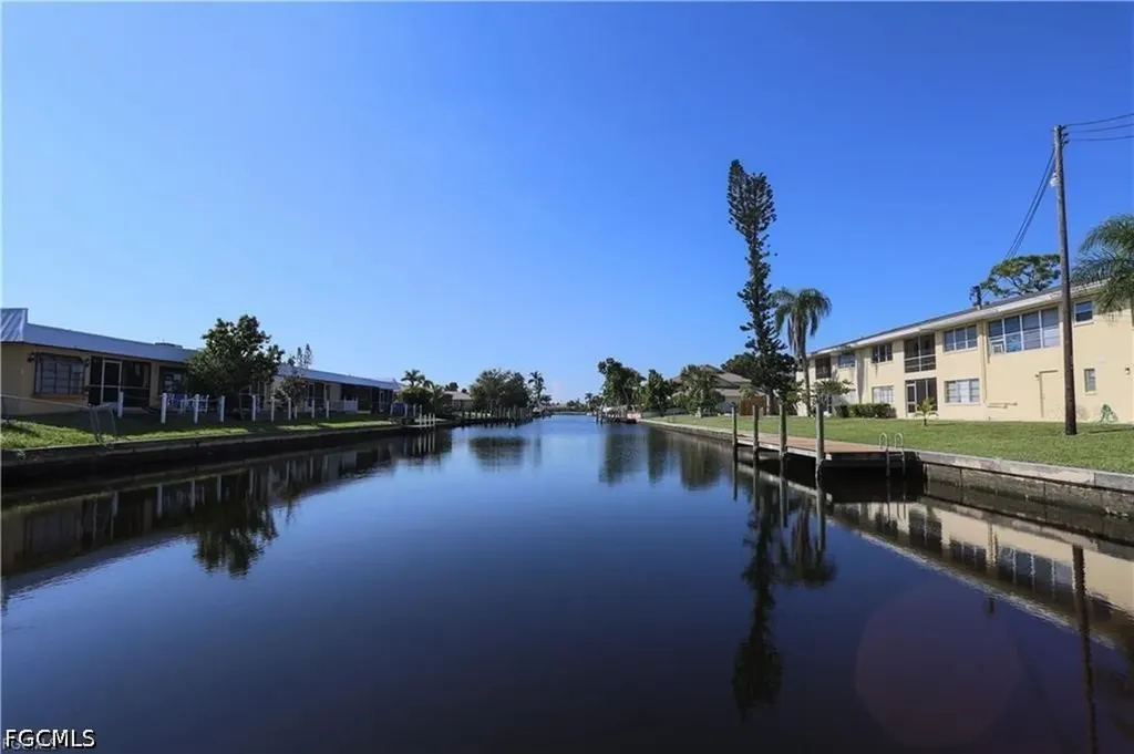4901 Victoria Drive Cape Coral FL 33904