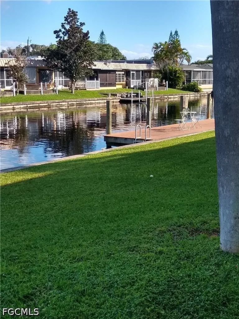 4901 Victoria Drive Cape Coral FL 33904