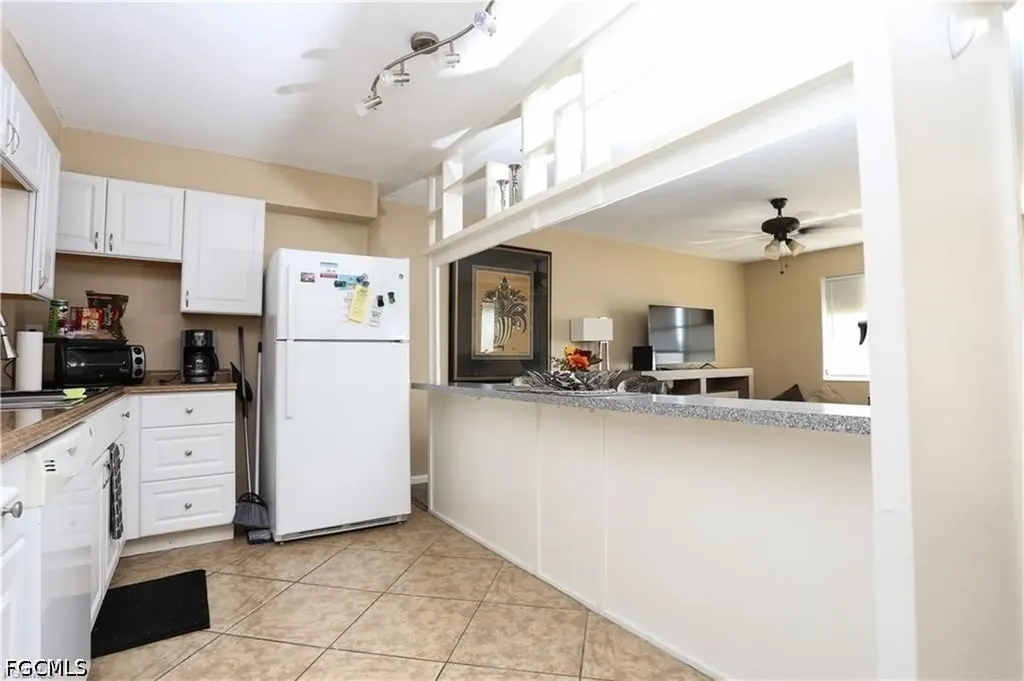 4901 Victoria Drive Cape Coral FL 33904