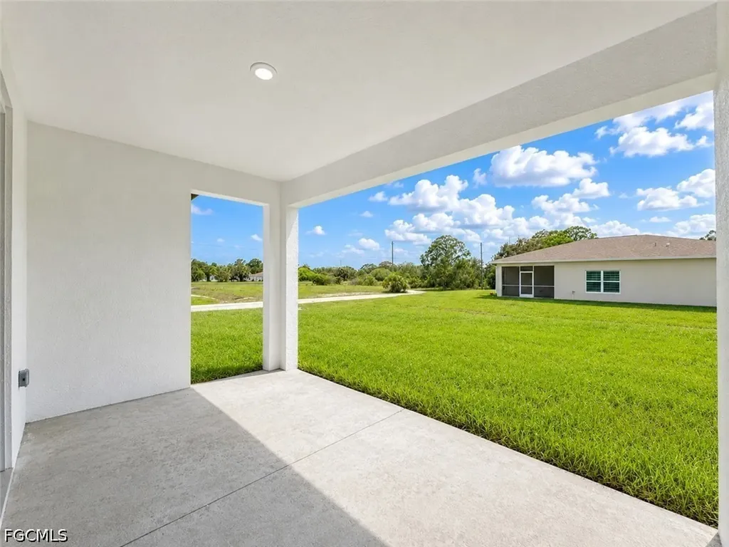 6038 Kumquat Circle Labelle FL 33935