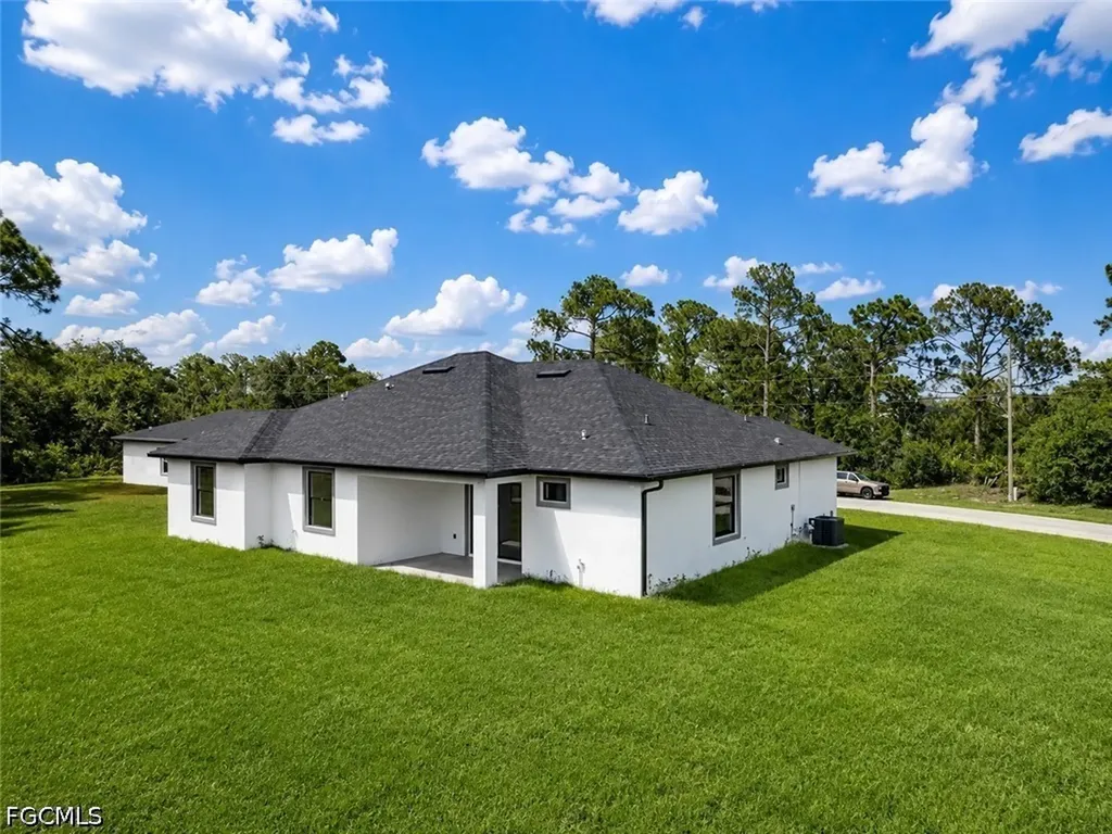 6038 Kumquat Circle Labelle FL 33935