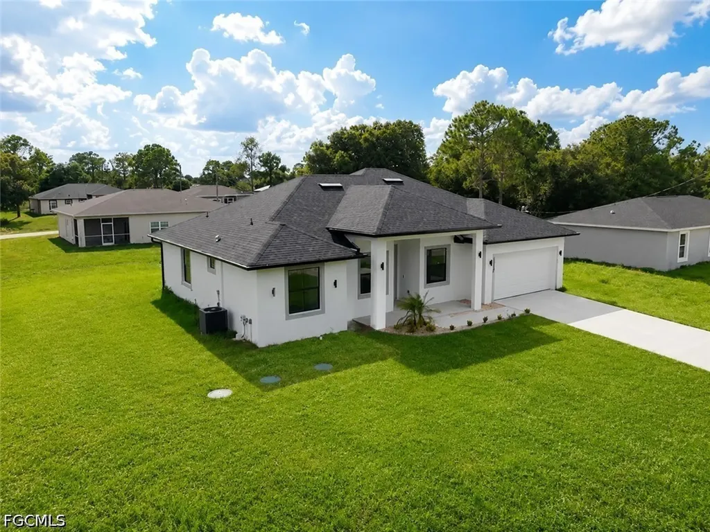 6038 Kumquat Circle Labelle FL 33935