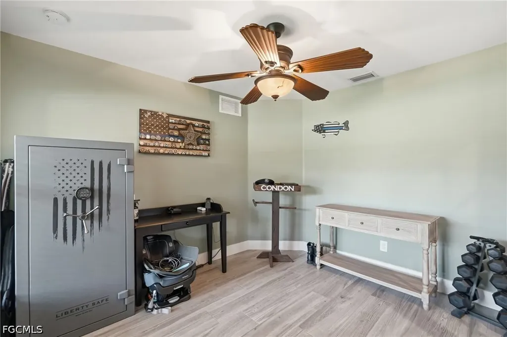 1927 NE 33rd Street Cape Coral FL 33909
