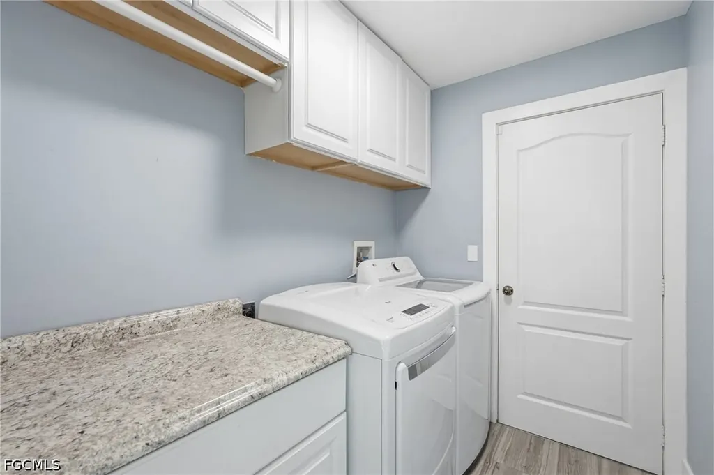 1927 NE 33rd Street Cape Coral FL 33909