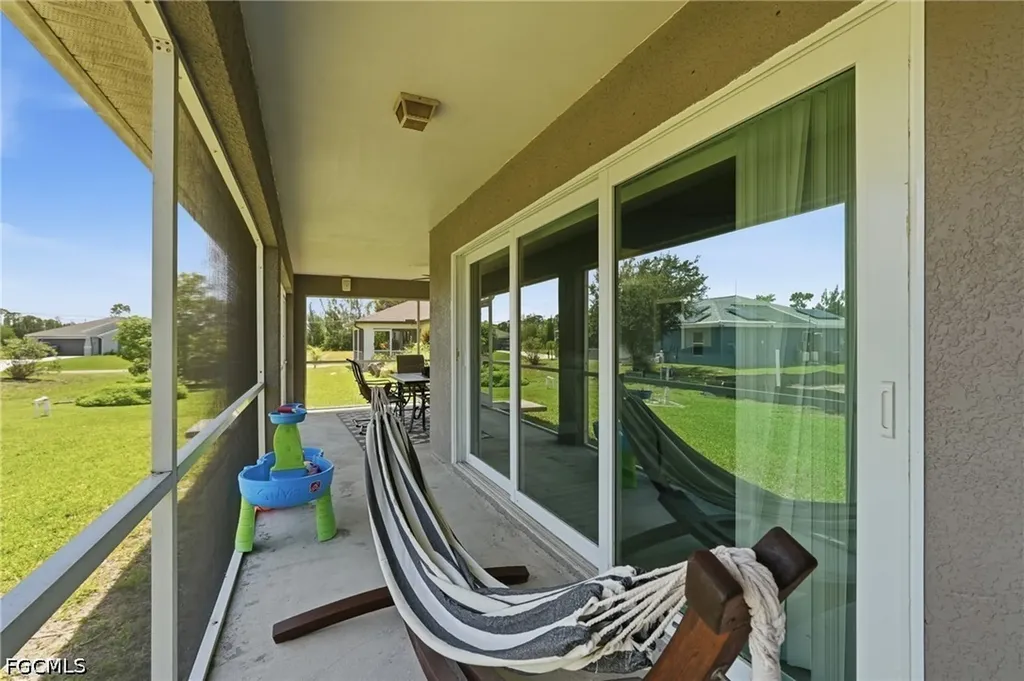 1927 NE 33rd Street Cape Coral FL 33909