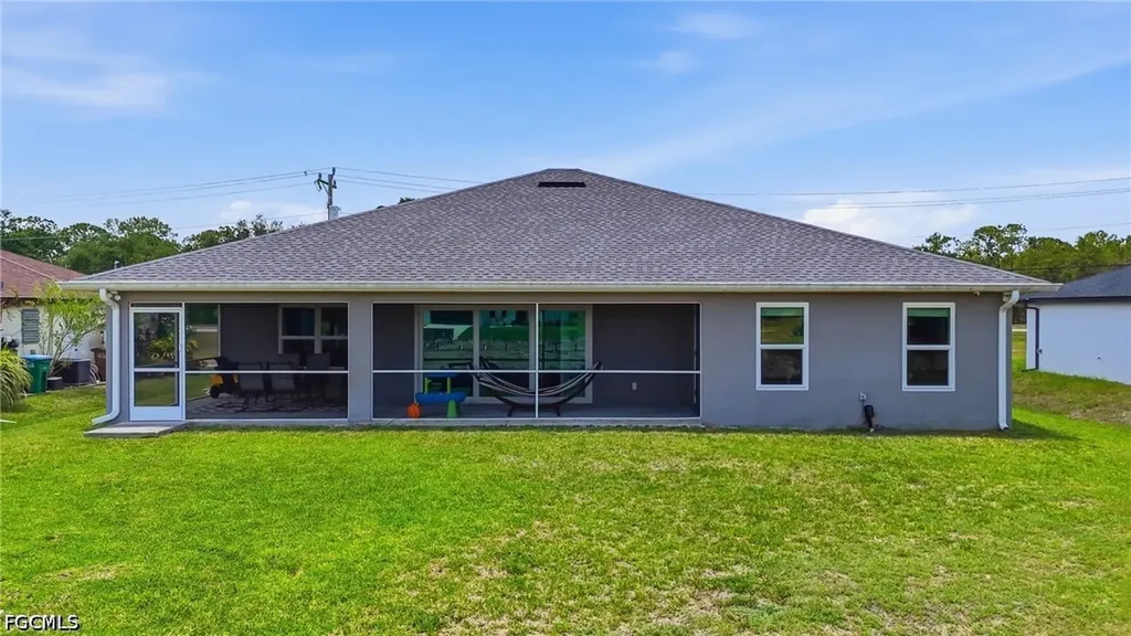 1927 NE 33rd Street Cape Coral FL 33909