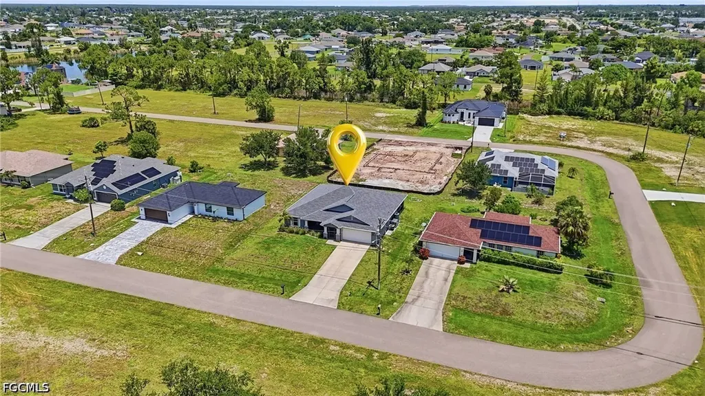 1927 NE 33rd Street Cape Coral FL 33909