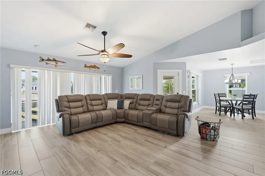 1927 NE 33rd Street Cape Coral FL 33909