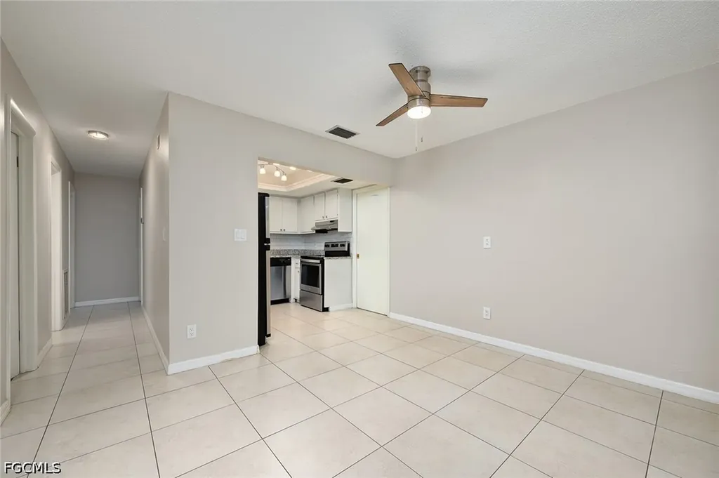 4212 SE 19th Place Cape Coral FL 33904