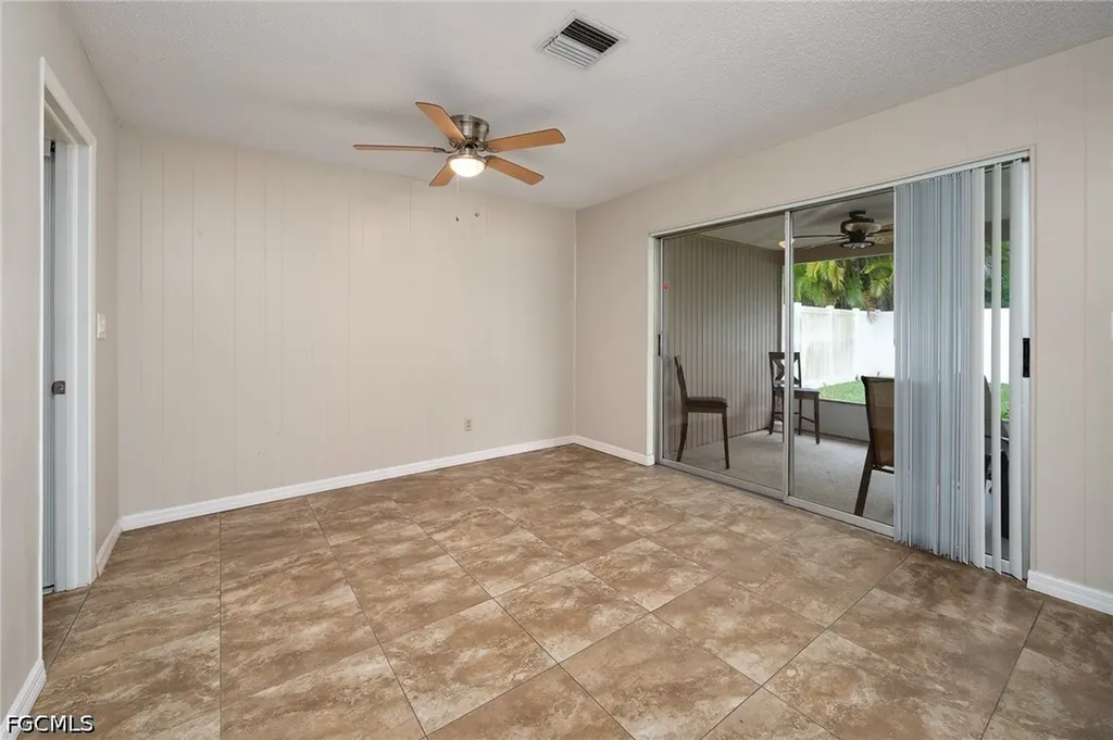 4212 SE 19th Place Cape Coral FL 33904