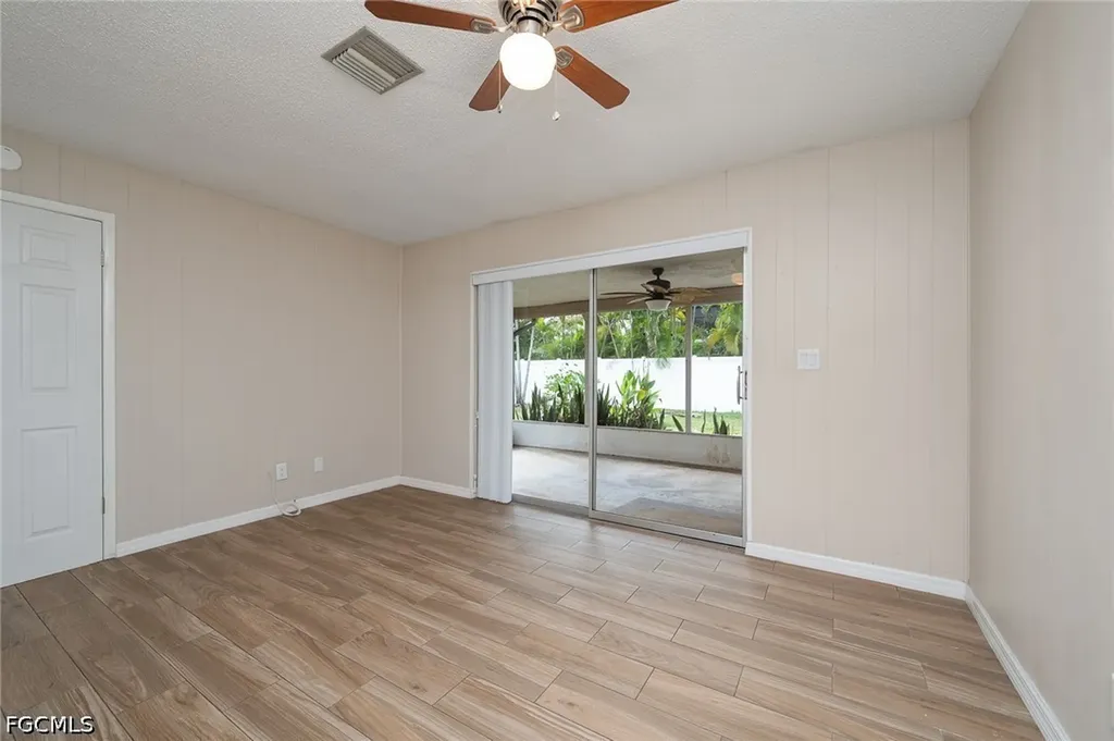 4212 SE 19th Place Cape Coral FL 33904