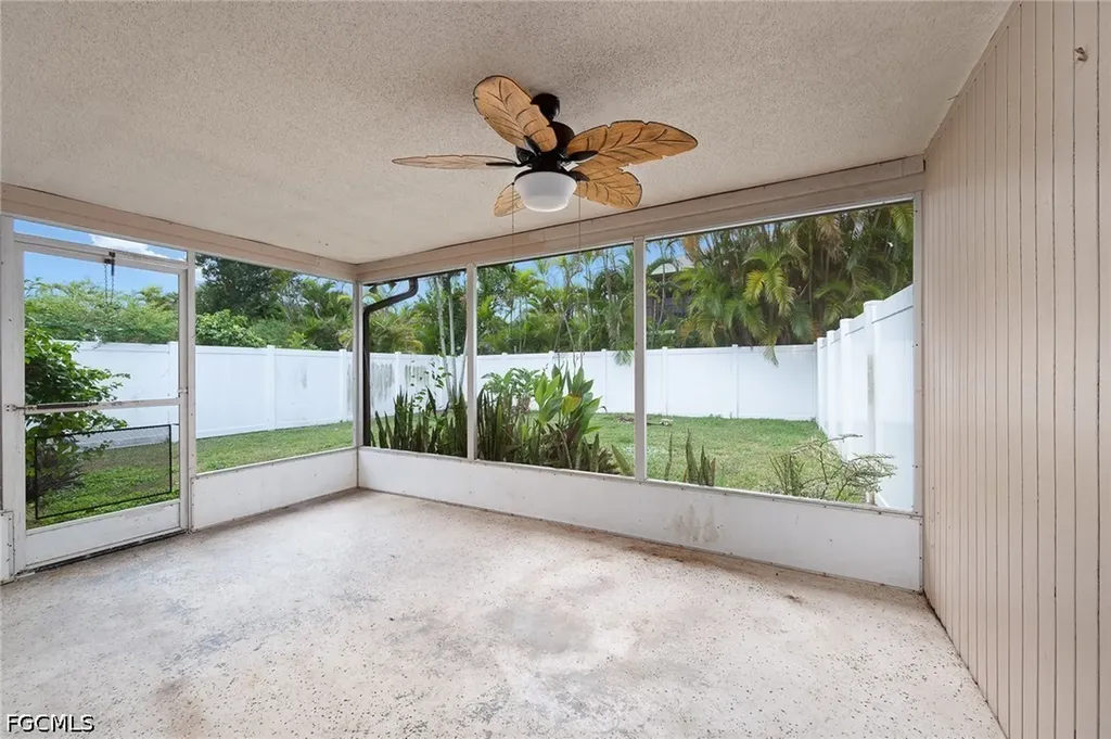 4212 SE 19th Place Cape Coral FL 33904