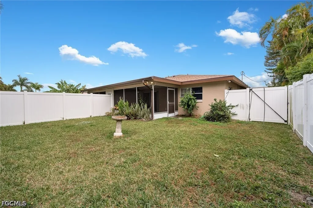 4212 SE 19th Place Cape Coral FL 33904