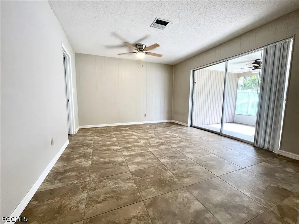 4212 SE 19th Place Cape Coral FL 33904