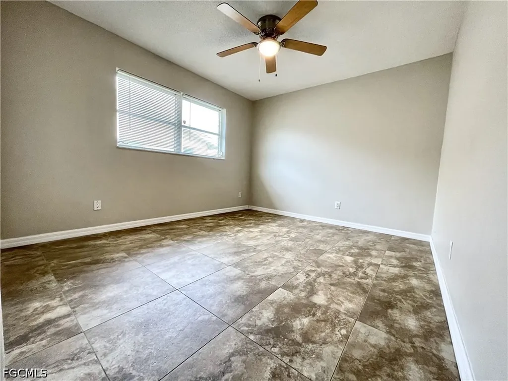 4212 SE 19th Place Cape Coral FL 33904