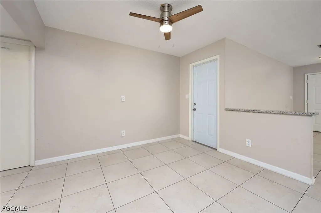 4212 SE 19th Place Cape Coral FL 33904