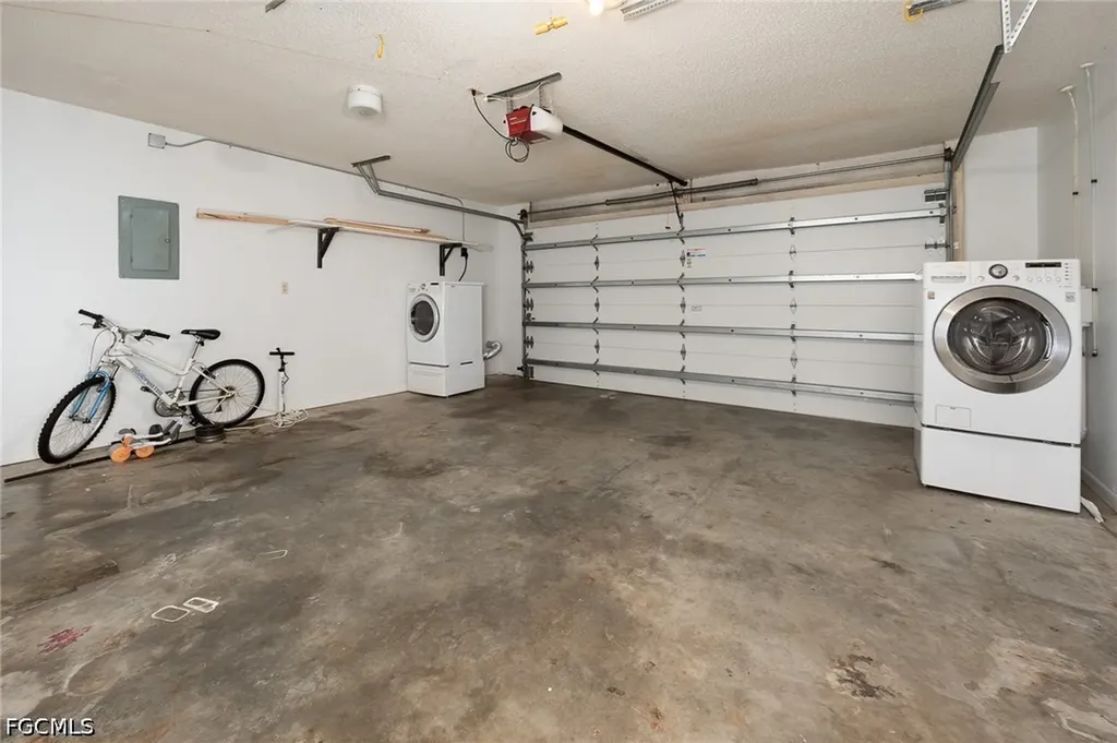 4212 SE 19th Place Cape Coral FL 33904