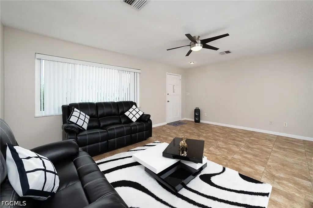 4212 SE 19th Place Cape Coral FL 33904