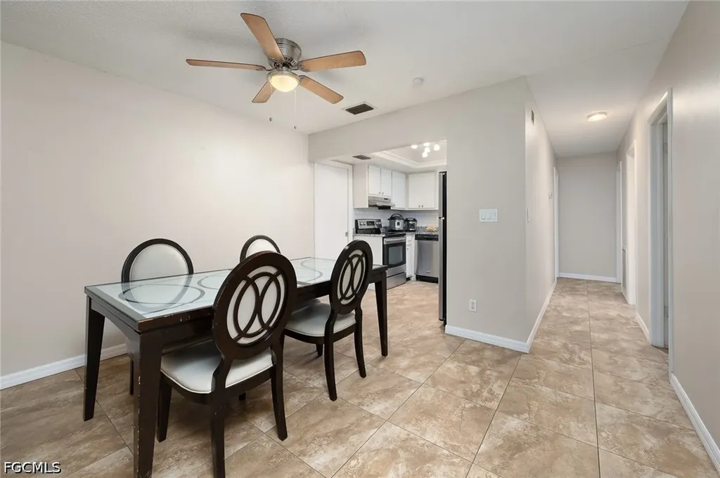 4212 SE 19th Place Cape Coral FL 33904