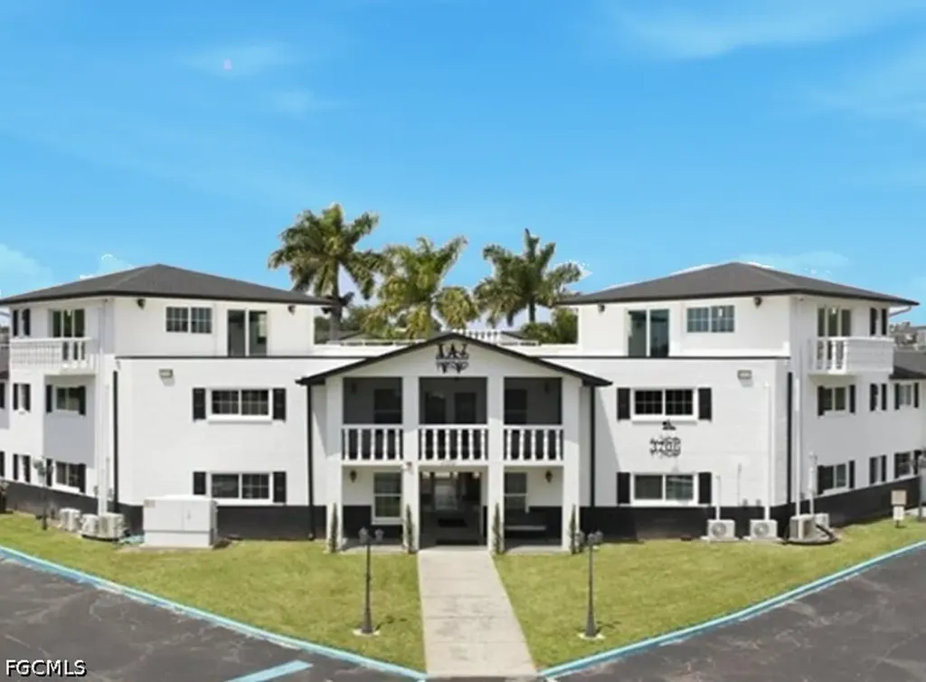 3706 Broadway Fort Myers FL 33901