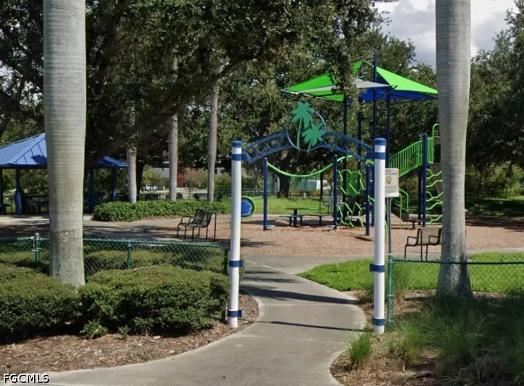 3706 Broadway Fort Myers FL 33901