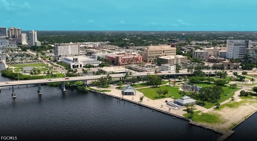 3706 Broadway Fort Myers FL 33901