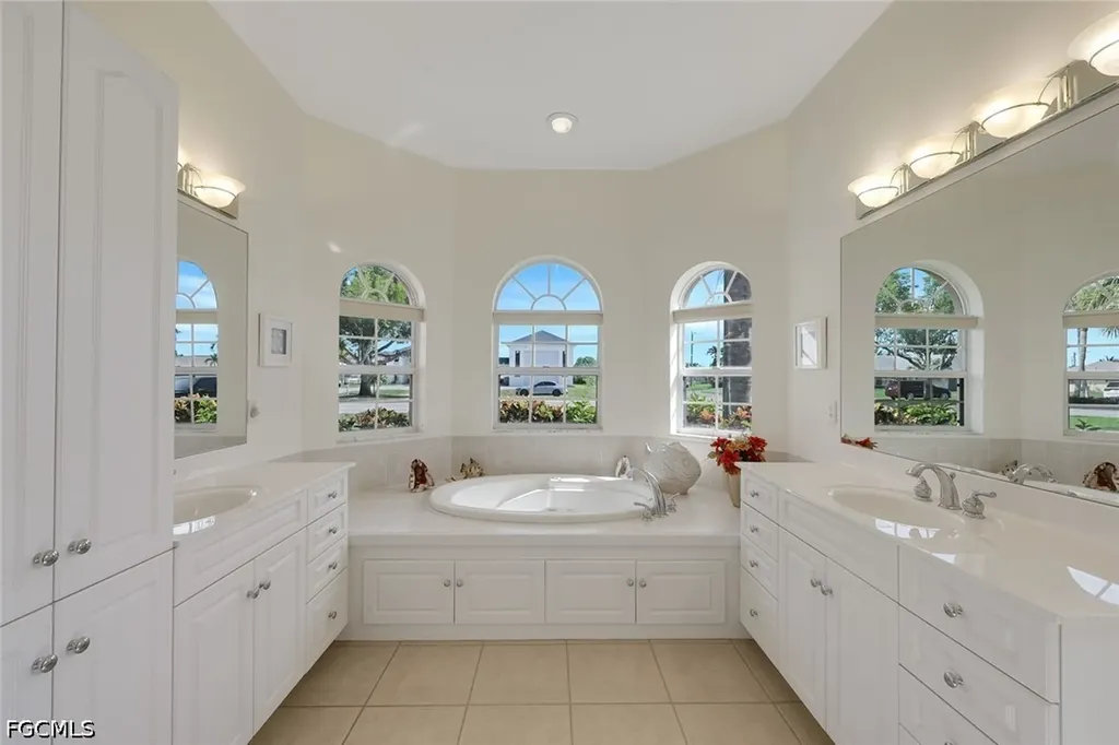 1632 Savona Parkway Cape Coral FL 33904
