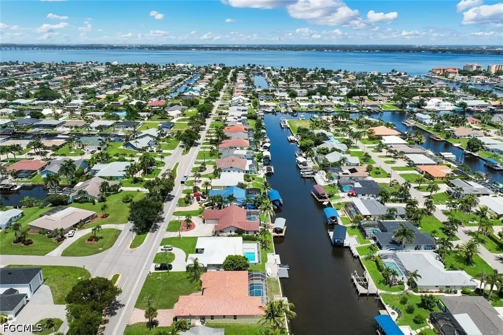 1632 Savona Parkway Cape Coral FL 33904
