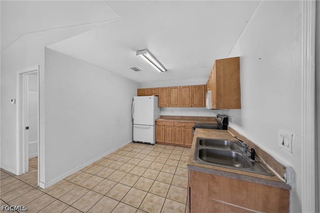 1133/1135 Gordon Avenue S Lehigh Acres FL 33973