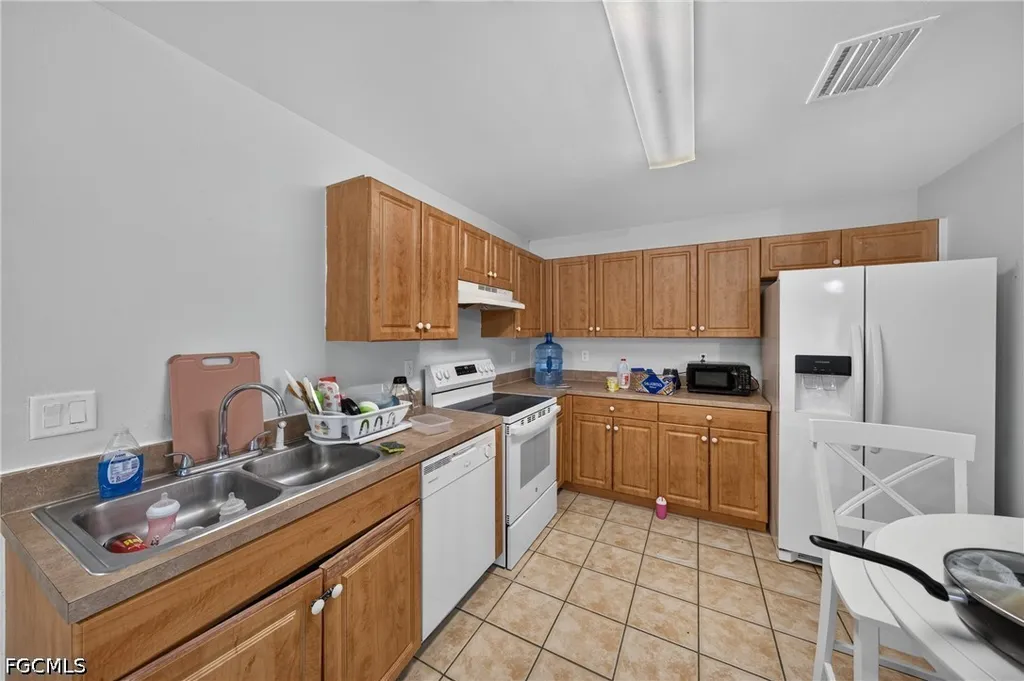 1133/1135 Gordon Avenue S Lehigh Acres FL 33973